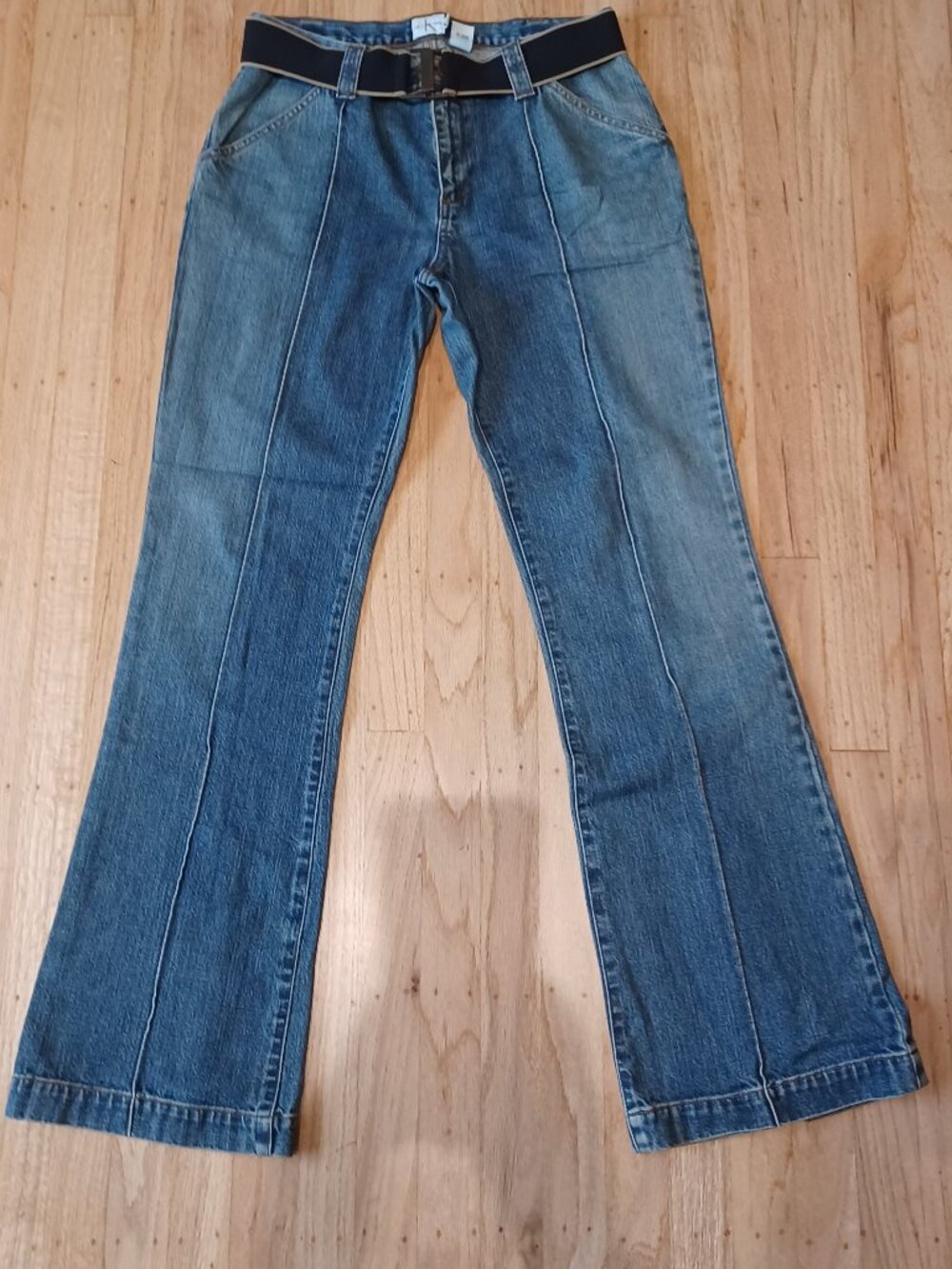Calvin Klein rare Flare Jeans Bootcut with back leg zippers Sz 6 or 30x32 w/belt